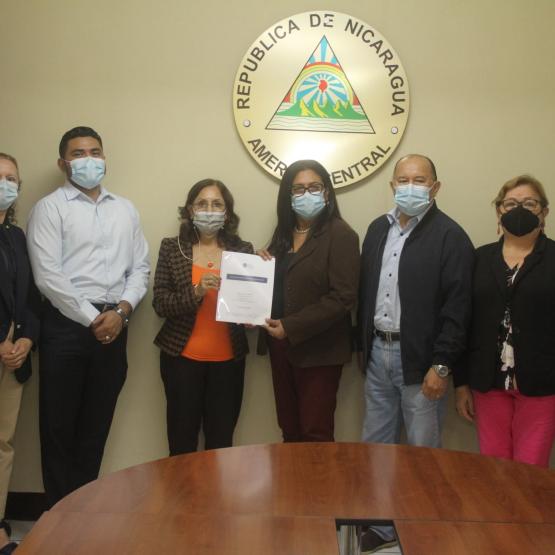 Pares presentan Informe de Visita de Verificación Externa - UAM